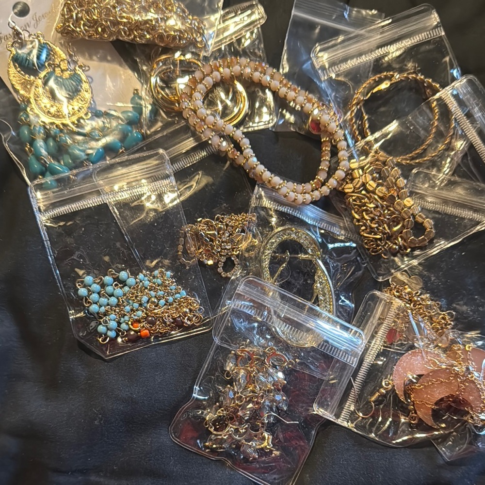 Assorted Gold and Turquoise Jewelry Set